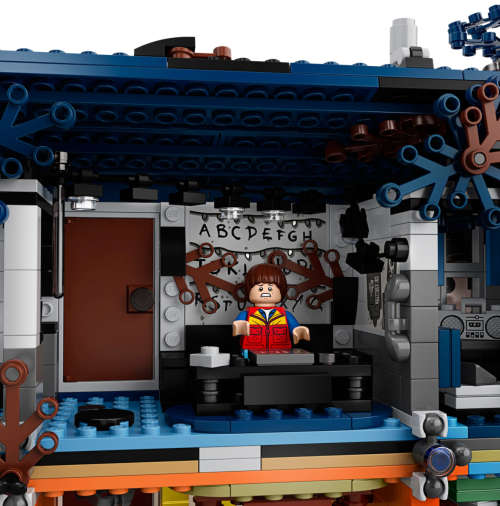 LEGO 75810 The Upside Down (Netflix Stranger Things)
