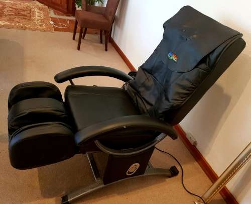 Fully automated massage chair
