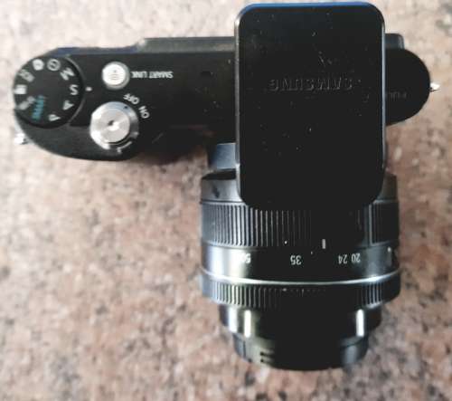 Samsung NX1000 20.3 Megapixel Camera (Body, external  flash and Lens) - 20 - 50 mm - Black