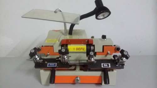 DEFU 100E1 key cutting machine