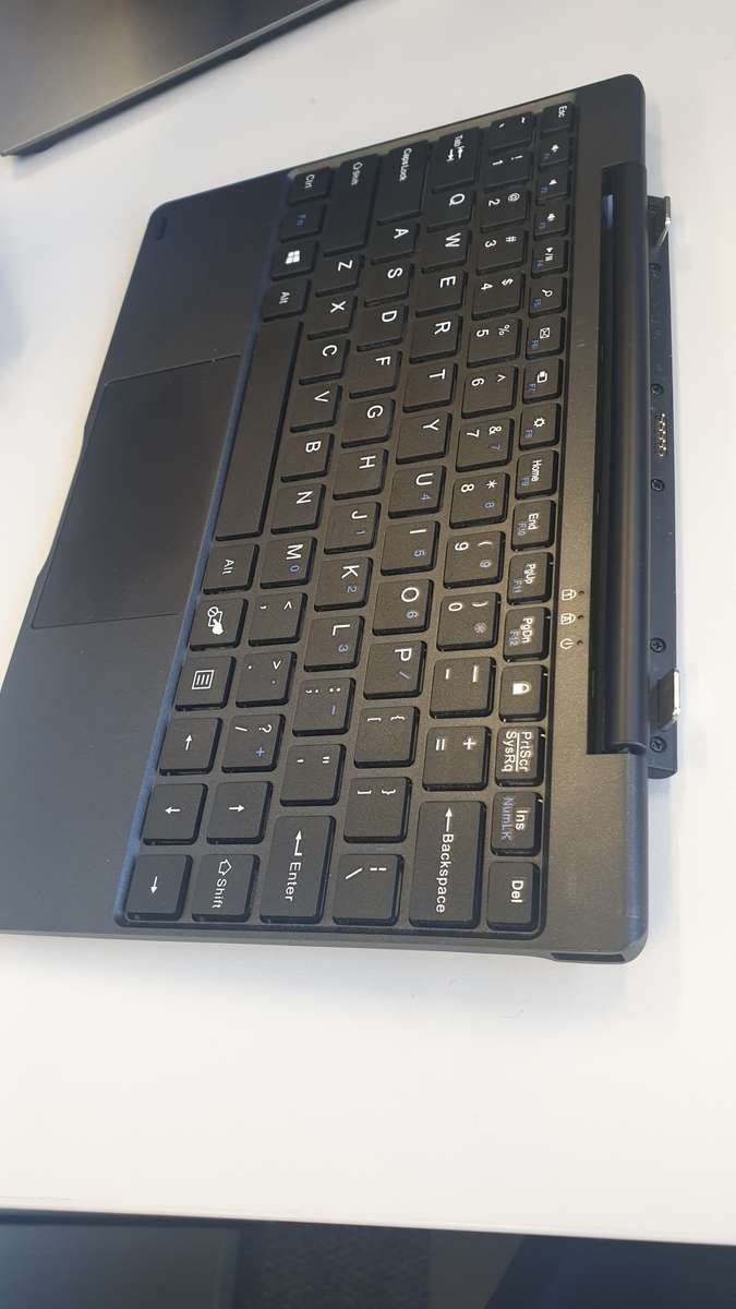 64gb Mecer 2-in-1 Windows Tablet (MW10Q16+LTE)