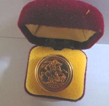 9ct Gold Ring with a 22ct Gold Sovereign- User RBB only