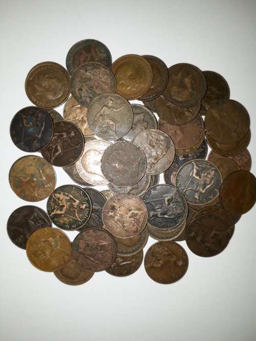 lot of 60 British Farthings