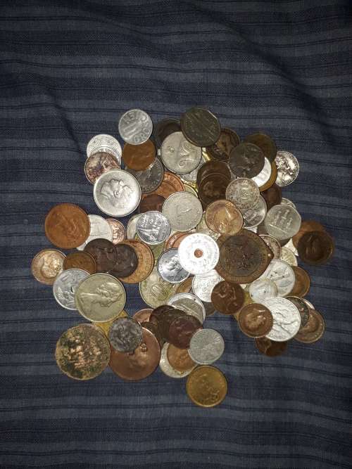WOW !! excellent lot of mixed unchecked coins..138 coins. as is