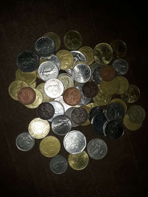 lot of World coins unchecked (68 coins) as is