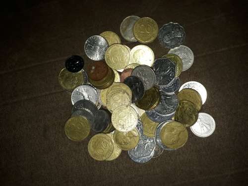 lot of World coins unchecked (68 coins) as is