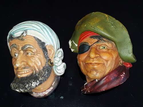 Rare Face wall display (2) as is