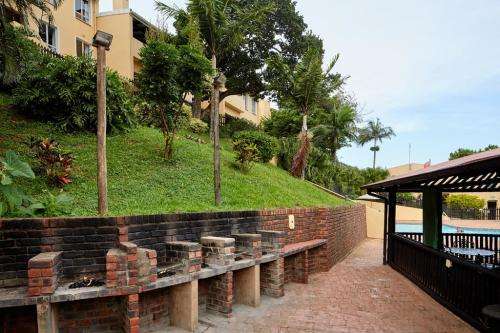CHAKAS ROCK CHALETS MIDWEEK 02-06 Nov 2020 (3 BED 8 SLEEPER)for 6 adults+2 kids under12 NEAR BALLITO