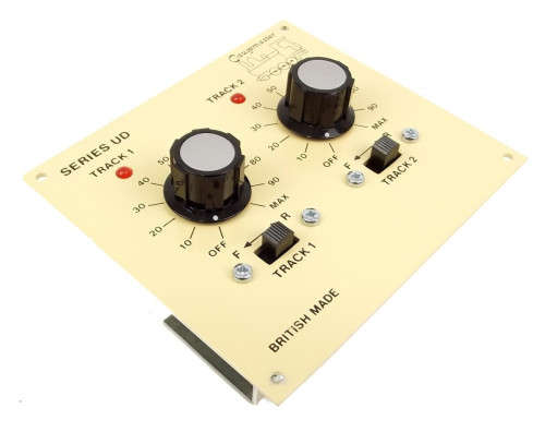 Gaugemaster GMC-UD Double track controller and power supply