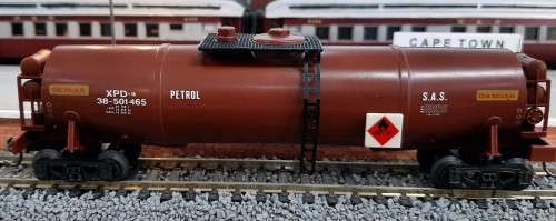 Lima Petrol tanker with KD`s new in box