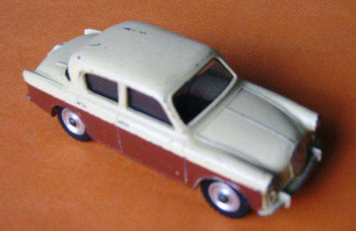 100% ORIGINAL ENGLISH MECCANO DINKY NO 168A SINGER GAZELLE IN TWO-TONE