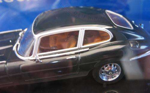 MINT BOXED GREEN JAGUAR "E TYPE" BY AUTO ART (NOT DINKY OR LESNEY)