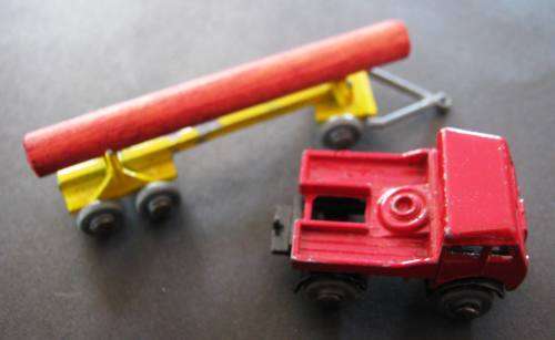 VERY SCARCE "BENBROS" HORSE AND LOG TRAILER FROM ENGLAND. (NOT DINKY OR LESNEY)