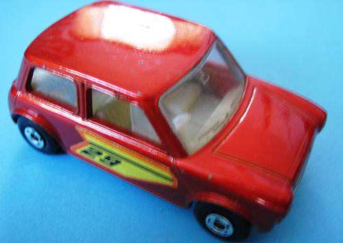 NEAR MINT EARLY "SUPERFAST SERIES 29" RACING MINI BY MATCHBOX LESNEY OF ENGLAND.