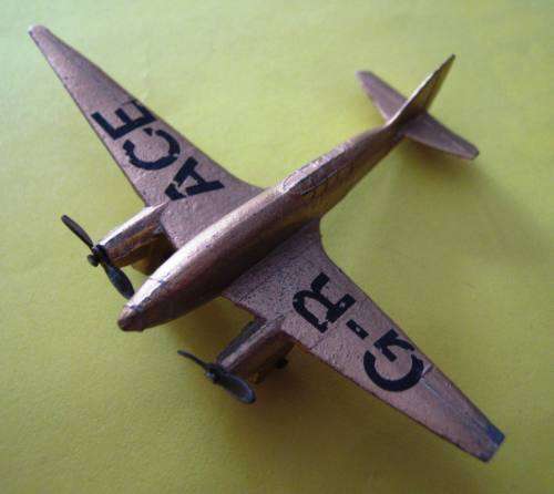 ORIGINAL NO 60 g  "DH COMET" "GRACE" IN GOLD BY MECCANO DINKY OF ENGLAND (NOT CORGI OR LESNEY)