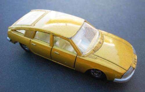 MATCHBOX LESNEY NO 56A "BMC 1800 PININFARINA" TRANSITIONAL WHEELS FROM 1969. NOT DINKY OR CORGI.