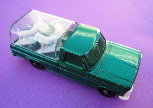 MATCHBOX LESNEY NO 50 "FORD KENNEL TRUCK" WITH FOUR DOGS. NOT CORGI OR DINKY.