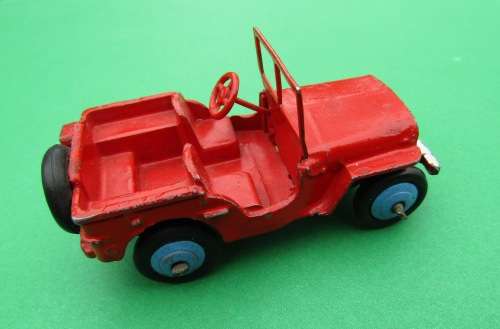 SCARCE DINKY TOYS NO 25j "CIVILIAN JEEP" FROM MECCANO DINKY, ENGLAND. NOT CORGI OR LESNEY.