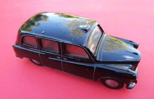 SCARCE AUSTIN LONDON TAXI BY `SPOT ON` FROM NORTHERN IRELAND. NOT DINKY.