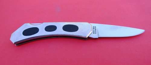 GENUINE STAINLESS STEEL `BASIC TOOLS` FROM JAPAN SINGLE BLADE LOCKBLADE POCKET KNIFE.