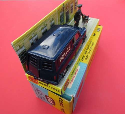 NEAR MINT BOXED CORGI TOYS NO 448 `BMC MINI POLICE VAN` BY CORGI TOYS FROM GREAT BRITAIN. NOT DINKY.