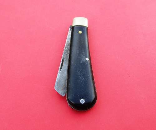 GENUINE OLD JOSEPH ROGERS FOLDING POCKET KNIFE.