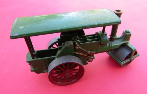 VINTAGE DIE-CAST METAL `STEAM ROLLER` IN GREEN  BY `LESNEY MATCHBOX` FROM ENGLAND. NOT DINKY.