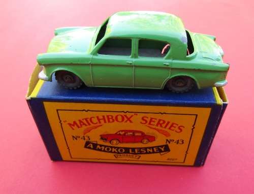 RARE NEAR MINT NO 43A `HILLMAN MINX`  IN GREEN  BY MOKO LESNEY MATCHBOX FROM ENGLAND. NOT DINKY TOY.