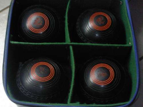 Lawn Bowling Balls with Bag