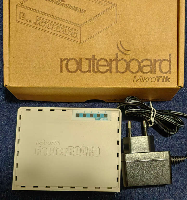 MikroTik hAP 5 Port Ethernet 300Mbps WiFi 4 Router | RB951Ui-2nD