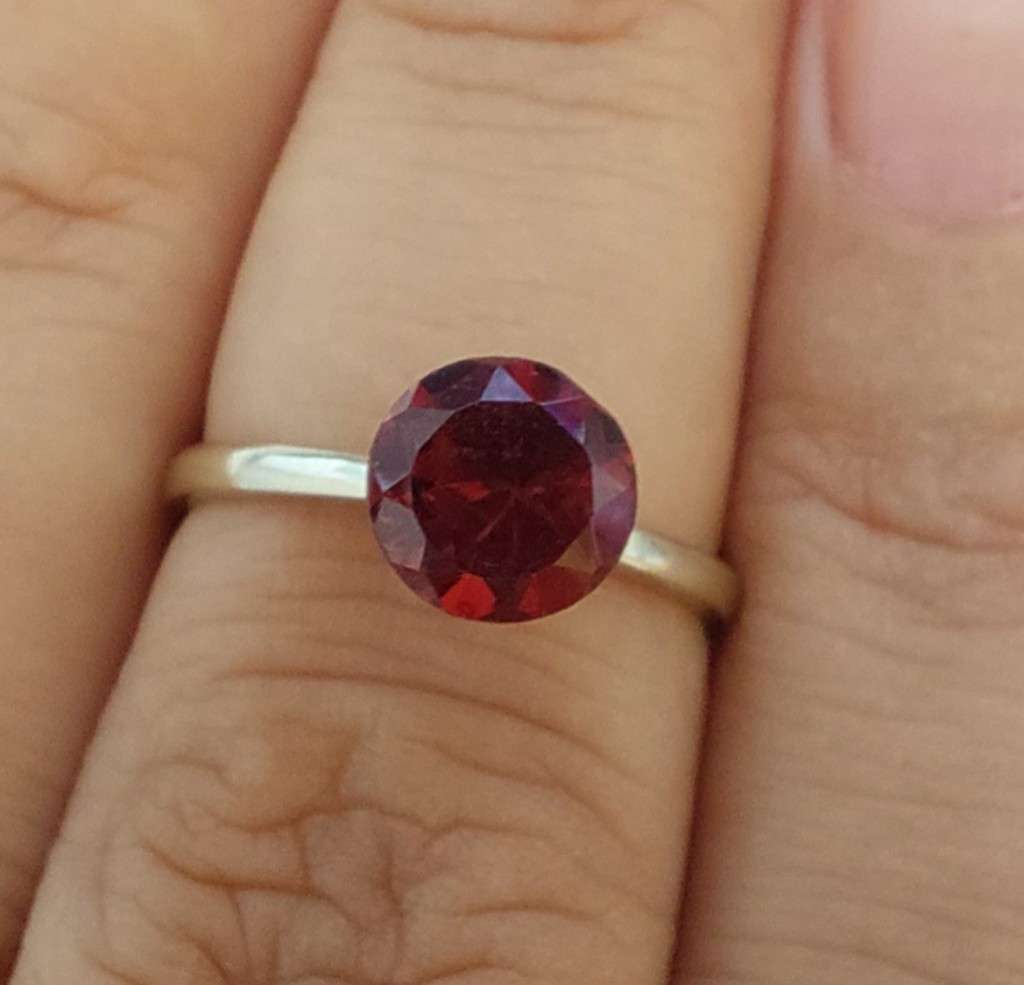 1.5ct Round Garnet