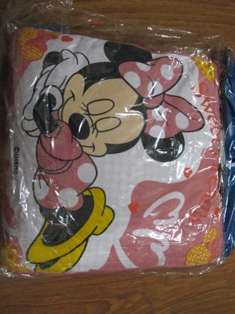 DISNEY MINNIE MOUSE CUSHION WITH BLANKET