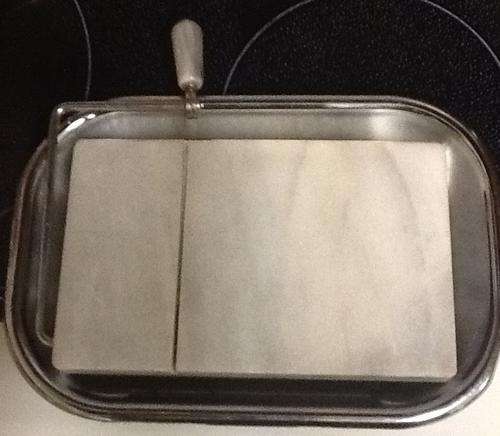 Marble cheese cutter