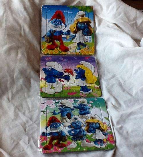 Smurfs 12 PIECE MINI PUZZLE - 3 puzzles in pack - great for party favor