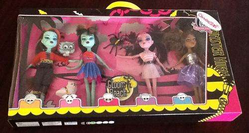 Monster high doll box set of 4 dolls - gloom beach