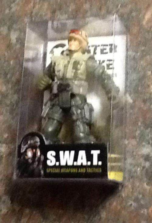 SWAT plastic figurine toy men - 10cm - work for cake toppers