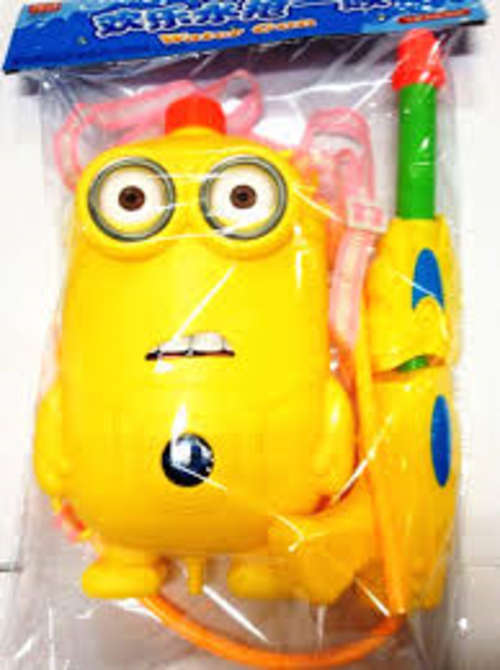 Was R100 DESPICABLE ME MINION PLASTIC BACKPACK WATER GUN