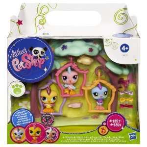 Hasbro littlest petshop triplets play pack with 3 petriplets #2317- 2319 was R200