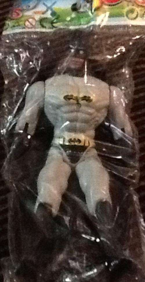 Batman figurine toy plastic 13 cm - can be used for cake topper also or party favor