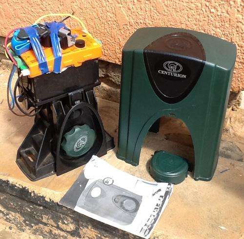 centurion D2 turbo gate motor - never been used - plus 2 remotes and backup battery fully charged