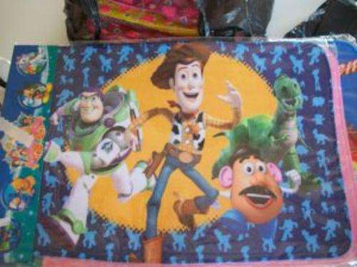 KIDS CHARACHTER CARPET - toy story +-56X36CM