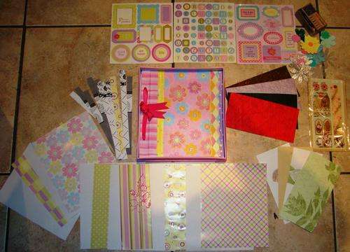 Delux Scrapbook set (incl ablum & box)!!!