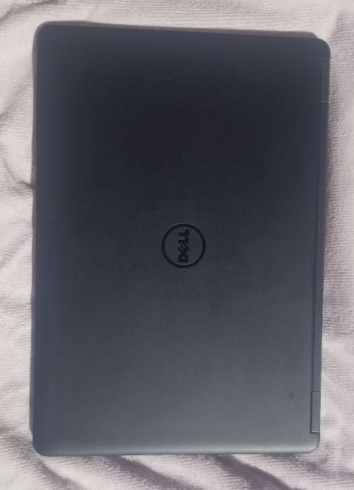 Dell Latitude Ultrabook E7450 || i7 5th Gen || 256 SSD || IMMACULATE CONDITION ||