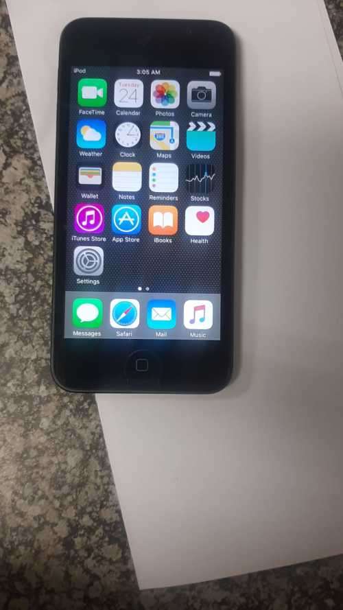 iPod Touch - 5th Gen - 32GB - Space Grey - Immaculate Condition