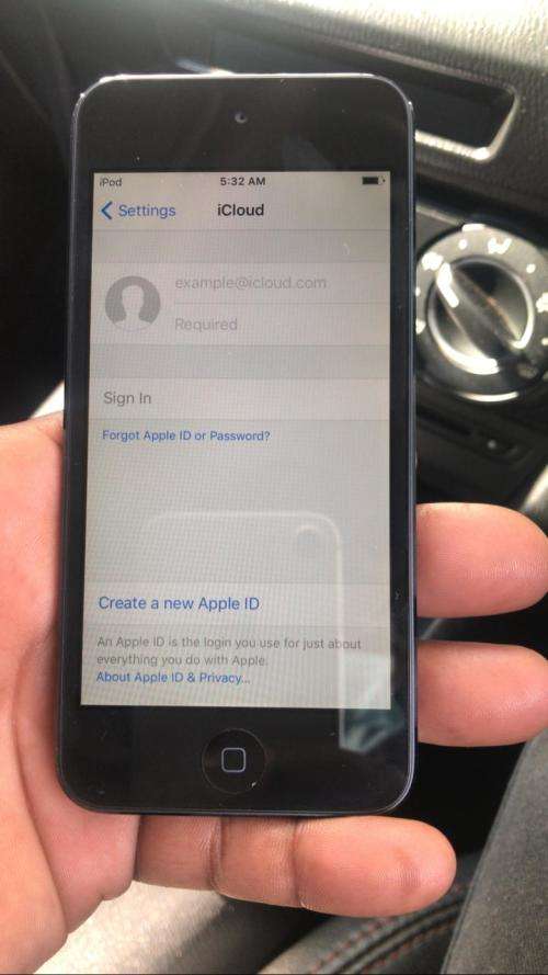 iPod Touch - 5th Gen - 32GB - Space Grey - Immaculate Condition