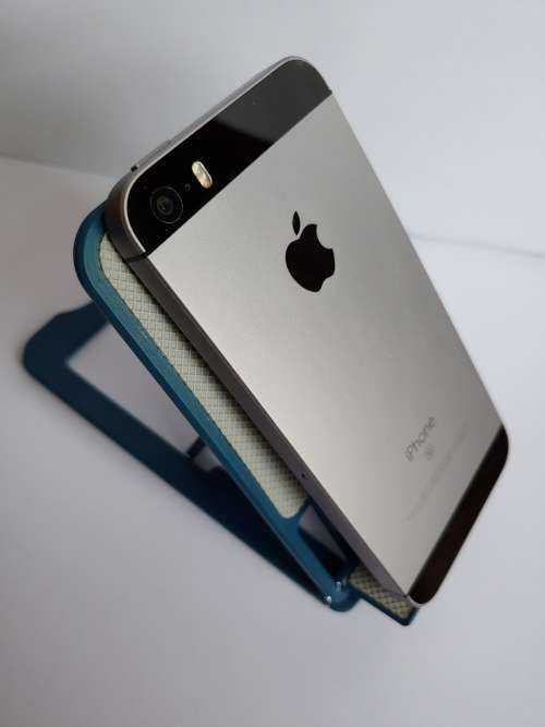 iPhone SE 1st Gen || 64GB || Space Grey || Pristine Condition