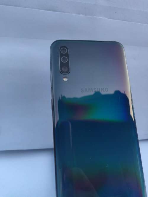 Samsung A50 || 64GB || Black || Practically NEW - Scratchless