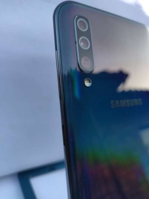 Samsung A50 || 64GB || Black || Practically NEW - Scratchless