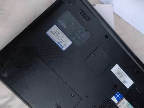 Mecer Ultrabook || Core i3 || 8GB Ram || 320GB HD || Excellent Condition