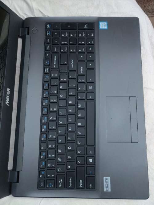 Mecer || Core i5 || 6th Gen || 8GB Ram || 256GB SSD || Immaculate Condition